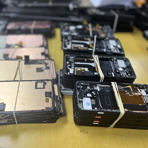 Käytettyjä Samsung LCD -näyttöjä
